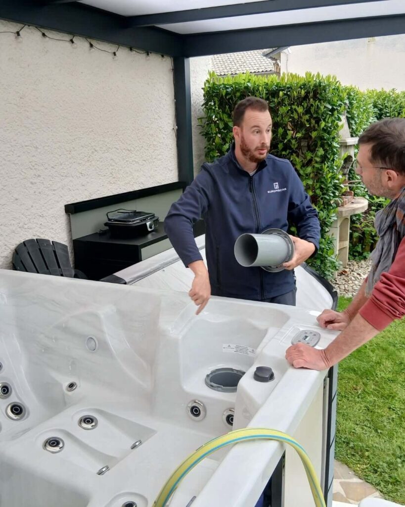 Et si le luxe d’un spa 2 places s’invitait sur votre balcon ou votre terrasse urbaine ? 2 622757569 1525441032921070 149141897631619979 n1